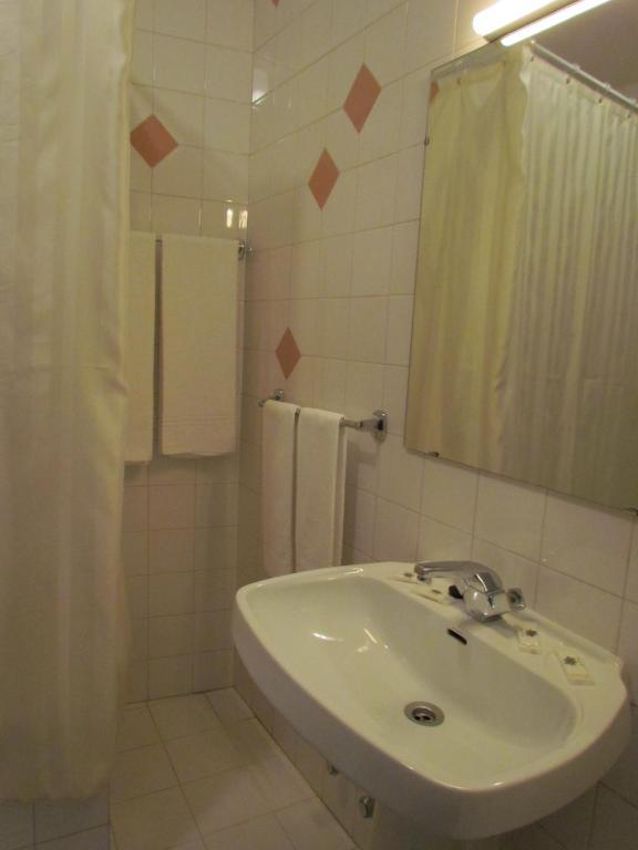 Sao Tomas Hotel Fatima Phòng bức ảnh