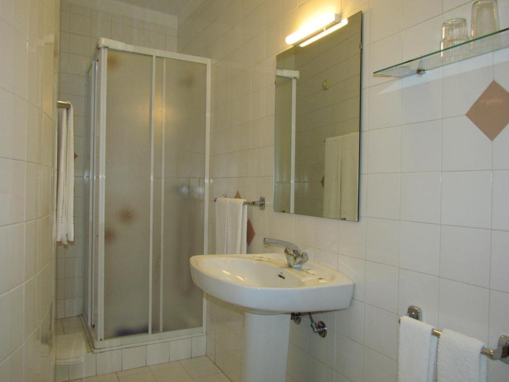 Sao Tomas Hotel Fatima Phòng bức ảnh